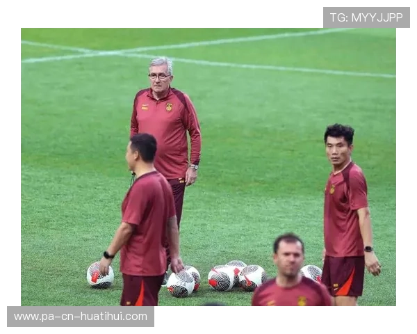 国安教练组与球员沟通会记录外泄，氛围受关注